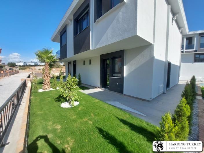 Image No.16-3 Bed Semi-Detached for sale