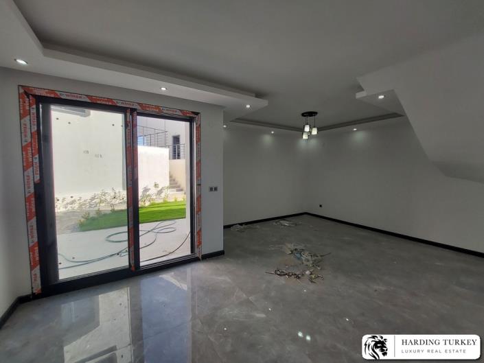 Image No.19-3 Bed Semi-Detached for sale