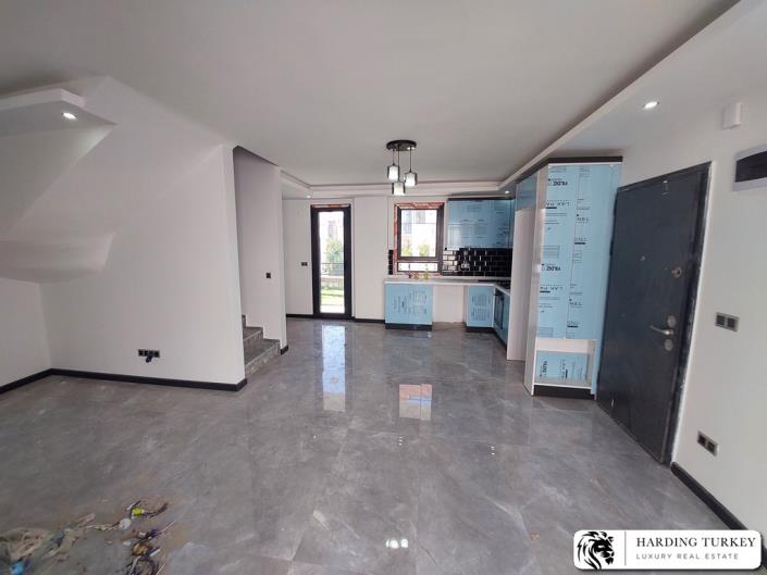 Image No.21-3 Bed Semi-Detached for sale