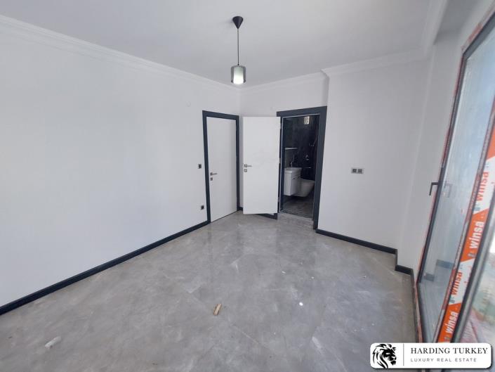 Image No.26-3 Bed Semi-Detached for sale