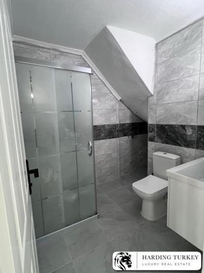 Image No.11-3 Bed Duplex for sale