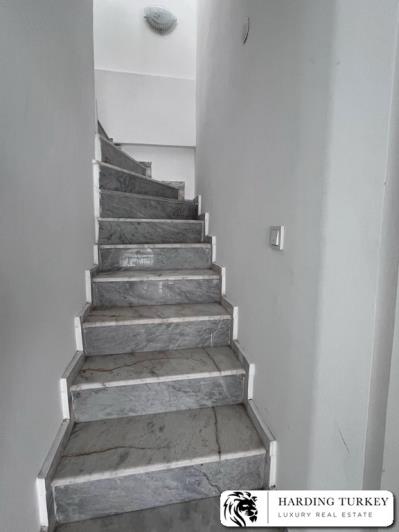 Image No.16-3 Bed Duplex for sale