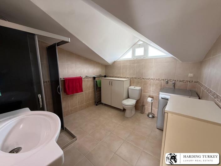 Image No.35-3 Bed Duplex for sale