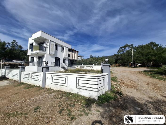 Image No.2-3 Bed Semi-Detached for sale