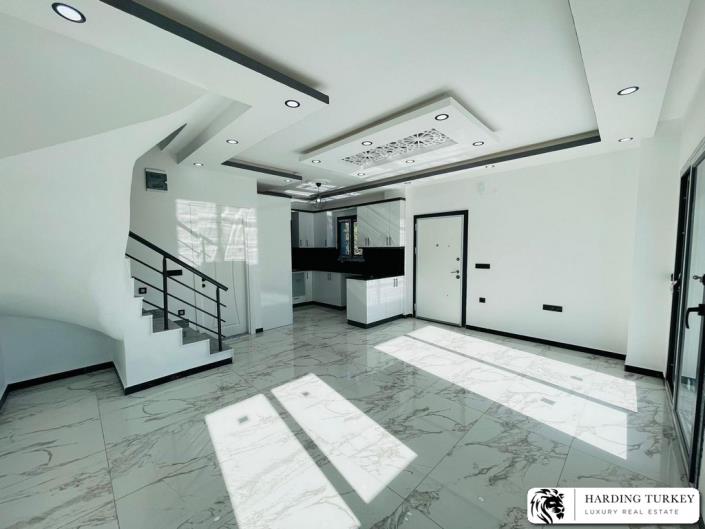 Image No.10-3 Bed Semi-Detached for sale