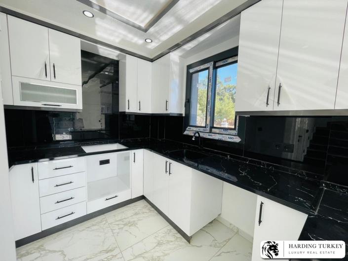 Image No.14-3 Bed Semi-Detached for sale