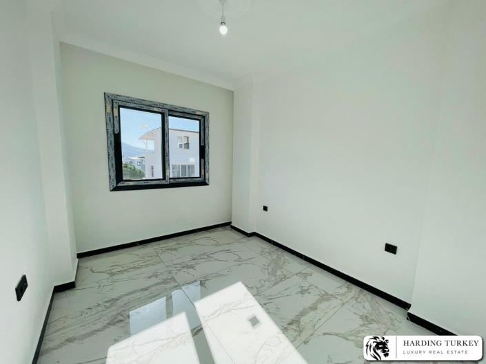 Image No.17-3 Bed Semi-Detached for sale