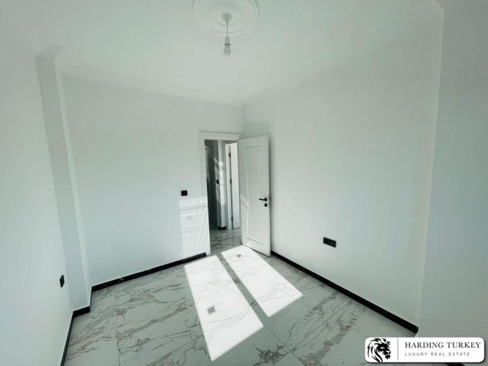 Image No.18-3 Bed Semi-Detached for sale