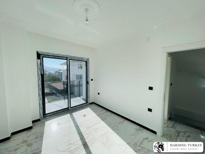 Image No.20-3 Bed Semi-Detached for sale