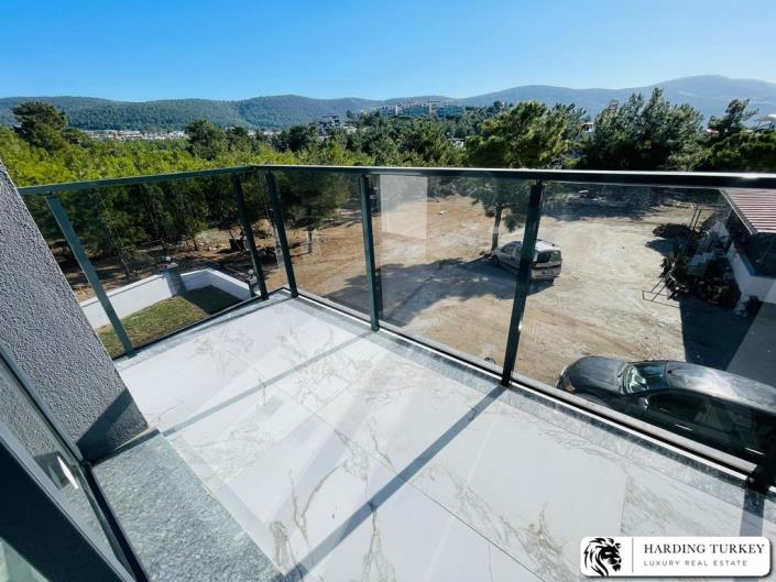 Image No.21-3 Bed Semi-Detached for sale