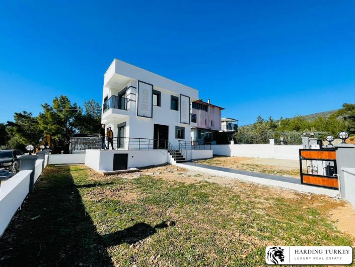 Image No.31-3 Bed Semi-Detached for sale