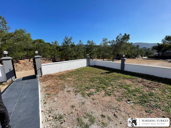 Image No.32-3 Bed Semi-Detached for sale