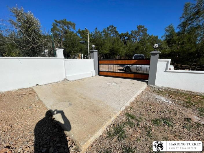 Image No.33-3 Bed Semi-Detached for sale