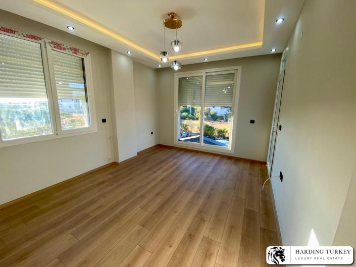 Image No.5-4 Bed Villa / Detached for sale