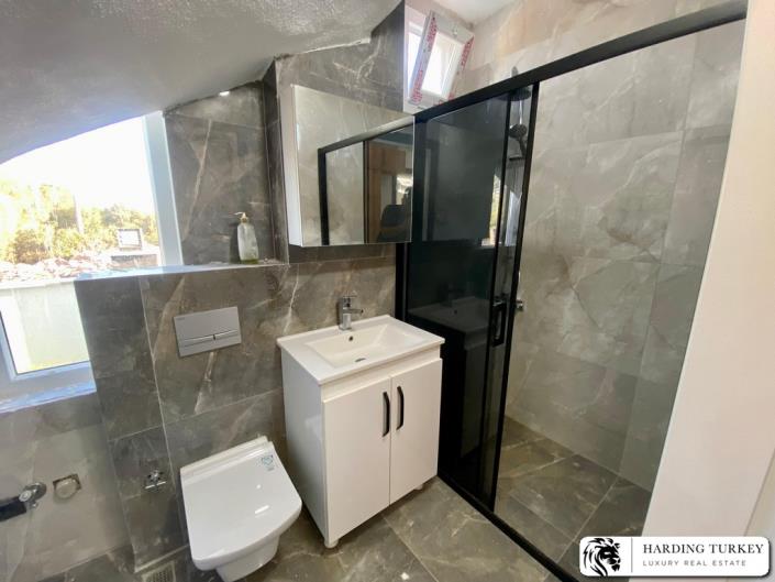 Image No.15-4 Bed Villa / Detached for sale