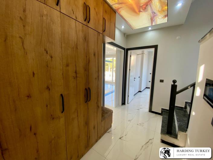 Image No.16-4 Bed Villa / Detached for sale