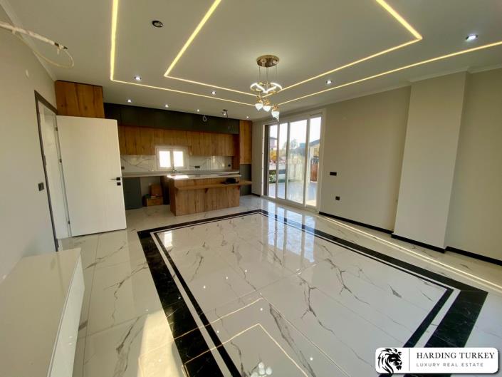 Image No.20-4 Bed Villa / Detached for sale