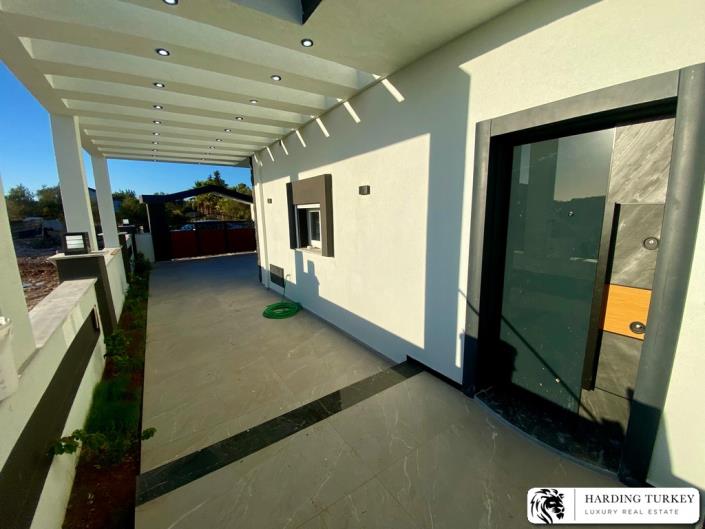 Image No.25-4 Bed Villa / Detached for sale