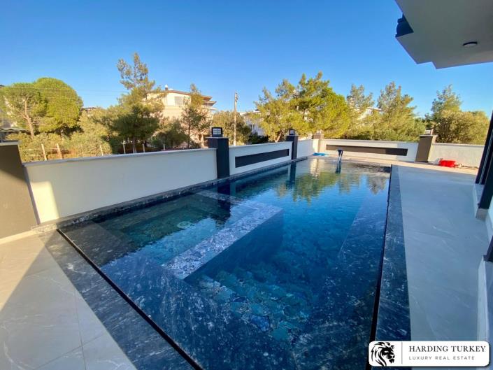 Image No.29-4 Bed Villa / Detached for sale