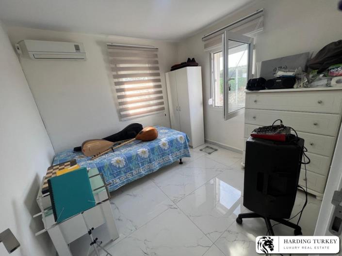 Image No.43-4 Bed Villa / Detached for sale