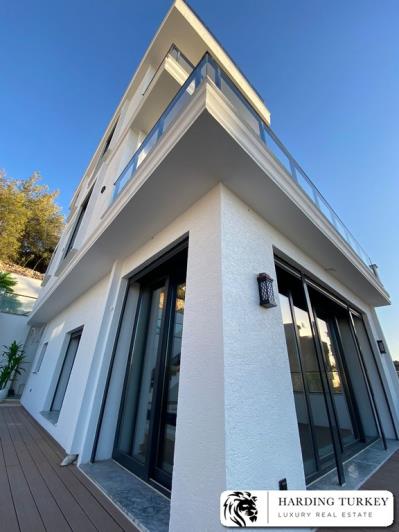 Image No.7-4 Bed Villa / Detached for sale