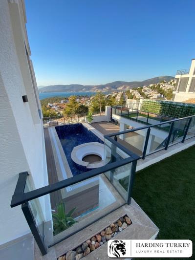 Image No.18-4 Bed Villa / Detached for sale