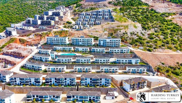 Image No.11-2 Bed Semi-Detached for sale