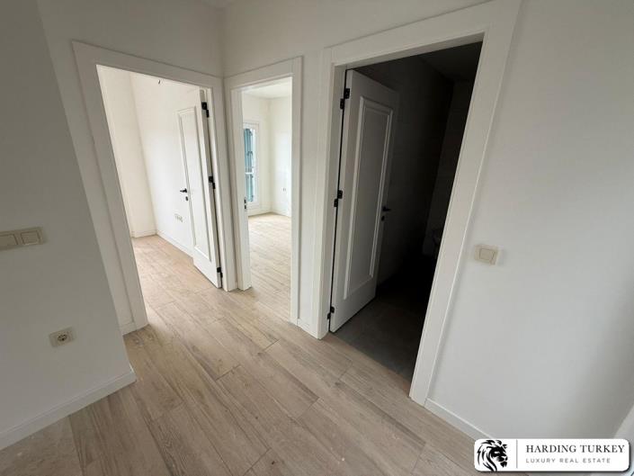 Image No.21-2 Bed Semi-Detached for sale