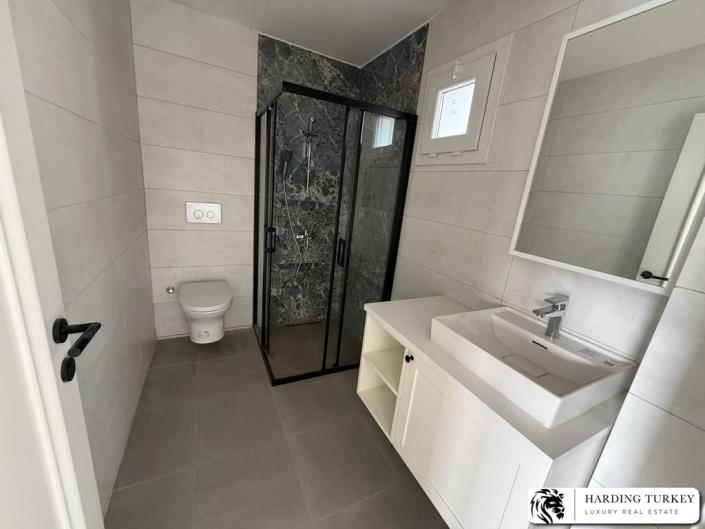 Image No.30-2 Bed Semi-Detached for sale