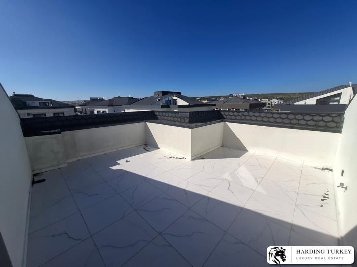 Image No.20-3 Bed Duplex for sale