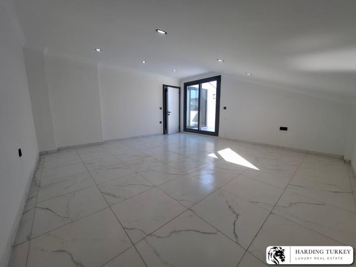 Image No.21-3 Bed Duplex for sale