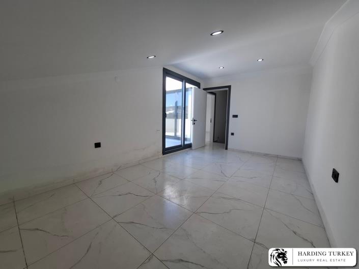 Image No.23-3 Bed Duplex for sale