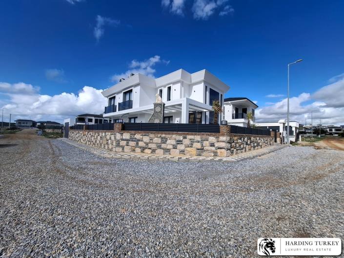 Image No.3-4 Bed Villa / Detached for sale