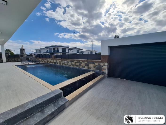 Image No.5-4 Bed Villa / Detached for sale