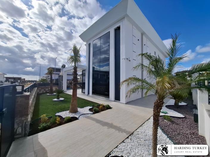 Image No.2-4 Bed Villa / Detached for sale