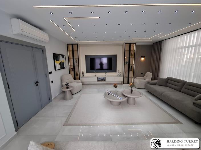 Image No.15-4 Bed Villa / Detached for sale