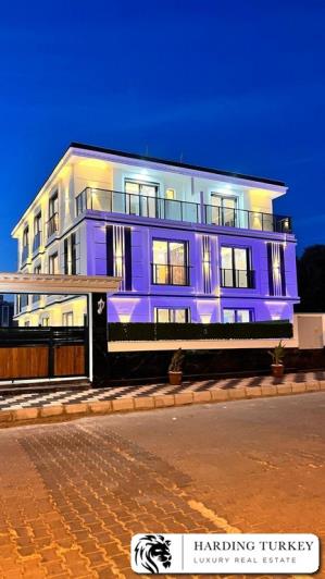 Image No.2-Jumelé de 4 chambres à vendre à Altinkum