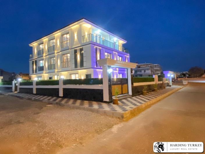 Image No.10-Jumelé de 4 chambres à vendre à Altinkum