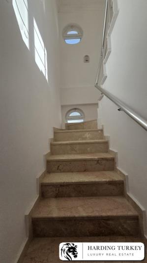 Image No.16-4 Bed Duplex for sale