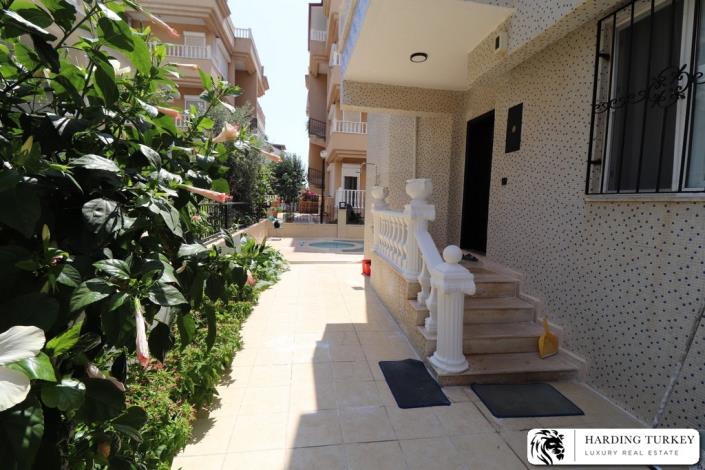 Image No.4-5 Bed Semi-Detached for sale