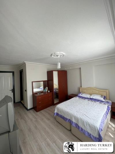 Image No.10-5 Bed Semi-Detached for sale