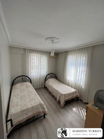 Image No.12-5 Bed Semi-Detached for sale