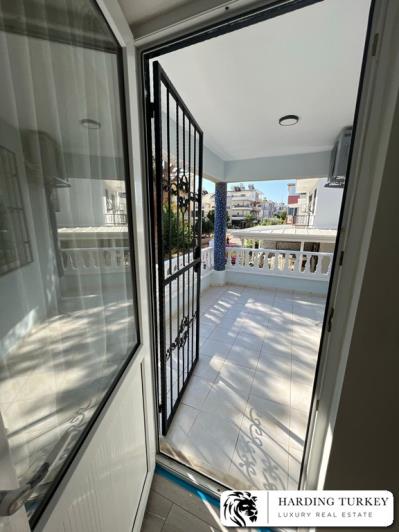 Image No.16-5 Bed Semi-Detached for sale