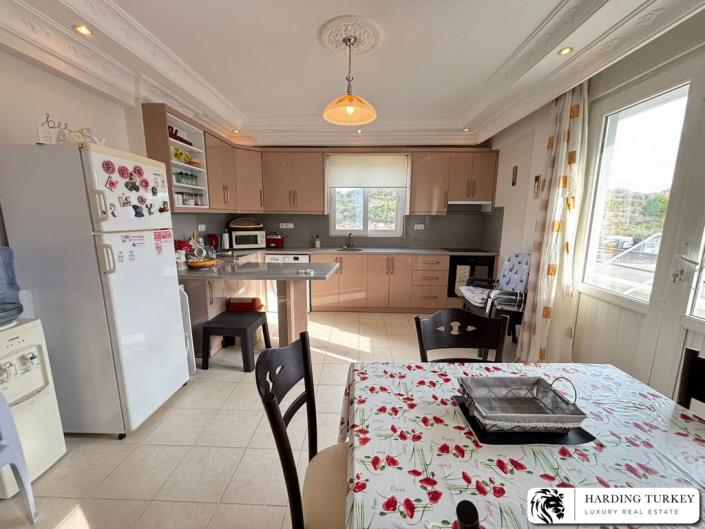 Image No.20-3 Bed Apartment for sale