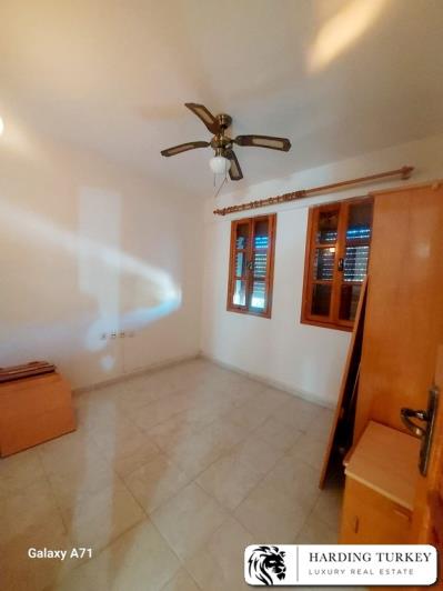 Image No.9-3 Bed Semi-Detached for sale