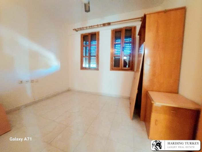 Image No.10-3 Bed Semi-Detached for sale