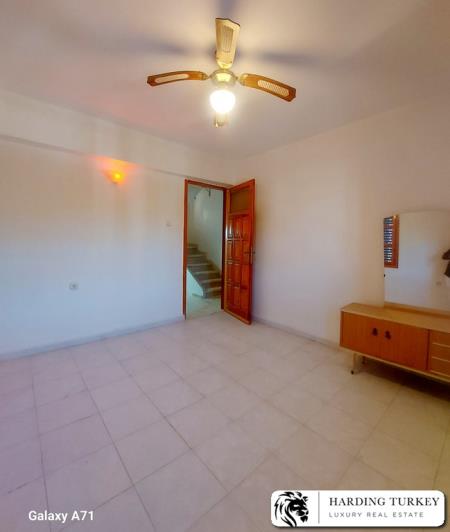 Image No.18-3 Bed Semi-Detached for sale