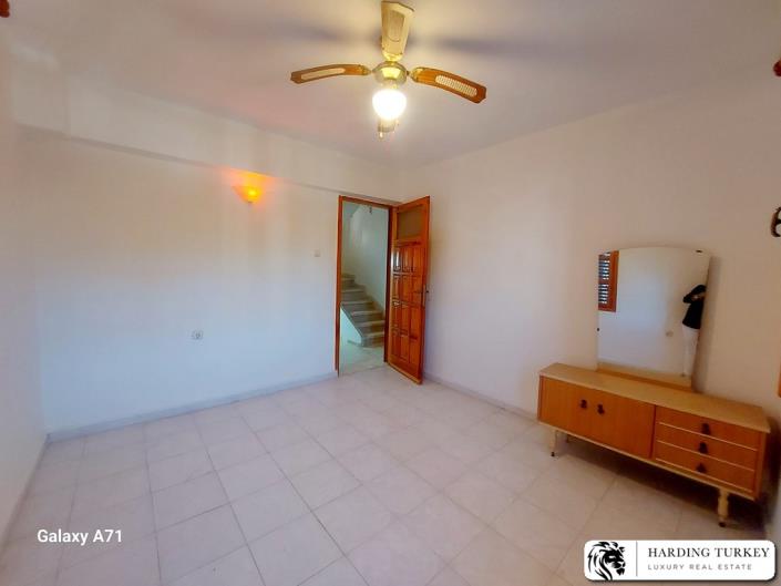 Image No.19-3 Bed Semi-Detached for sale