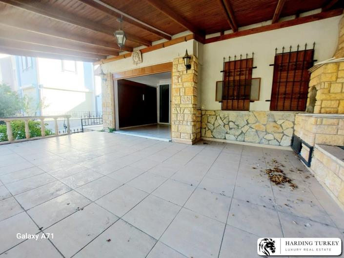 Image No.22-3 Bed Semi-Detached for sale