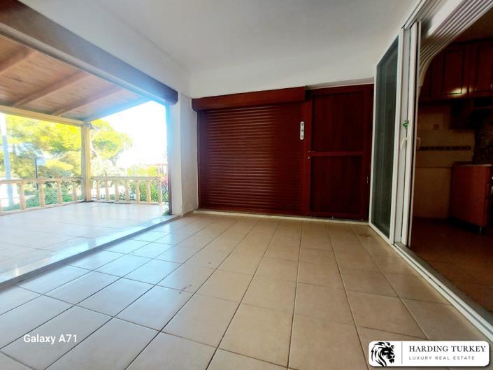 Image No.26-3 Bed Semi-Detached for sale